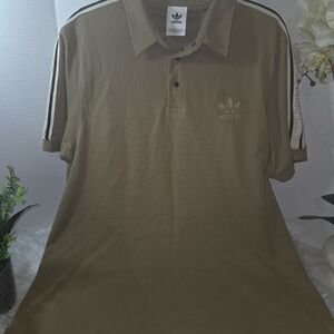 Adidas Men's Polo Shirt With 3D Logo. In A Classic Khahi. Size 2X